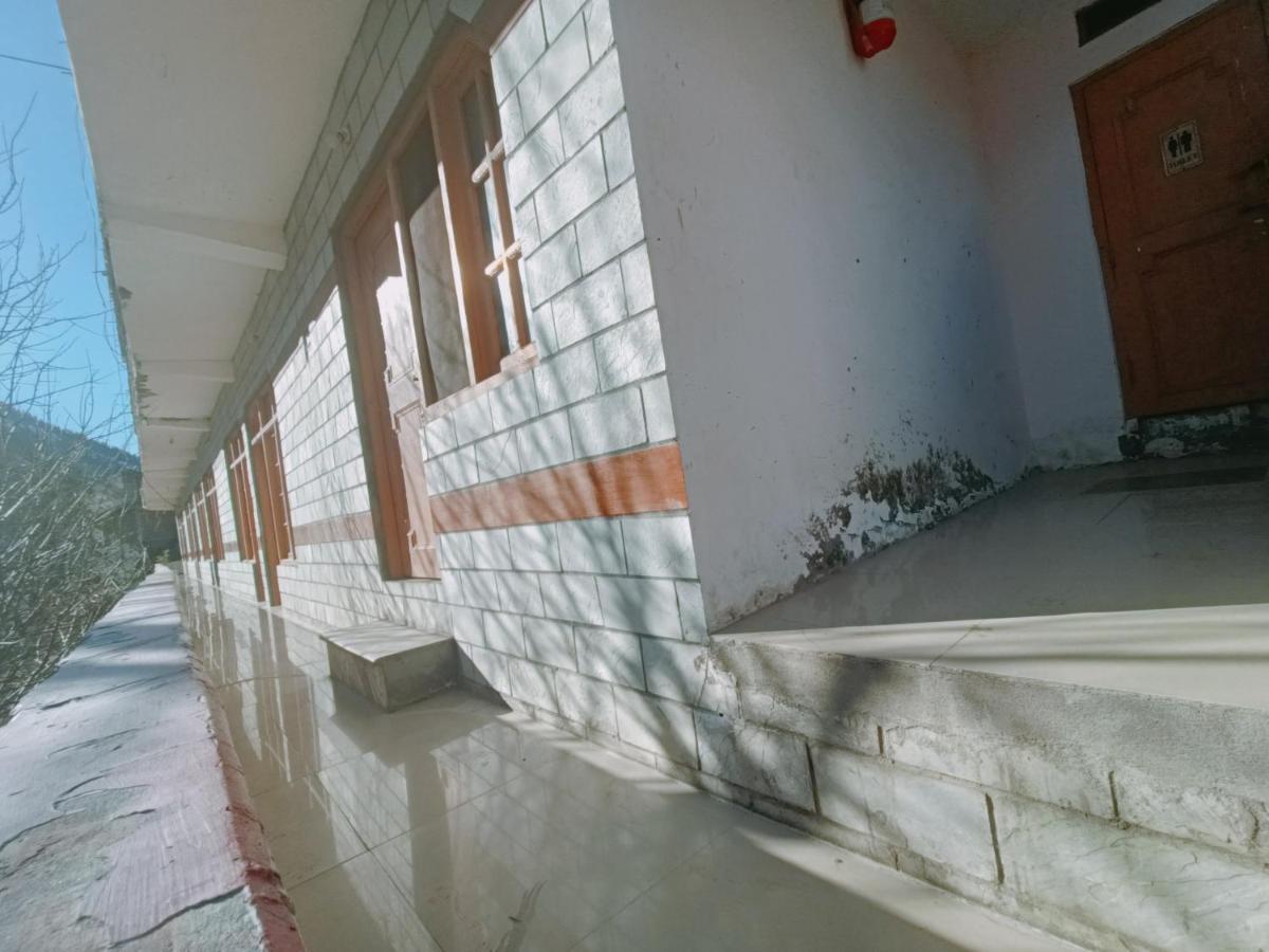 Snow Oak Guest House Kasol Zewnętrze zdjęcie